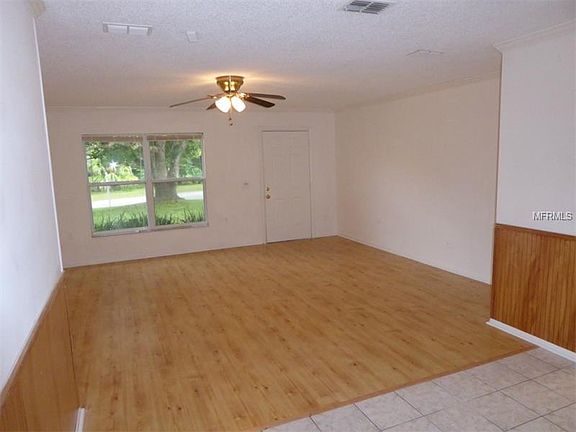 2nd image of 1533 Victor Dr