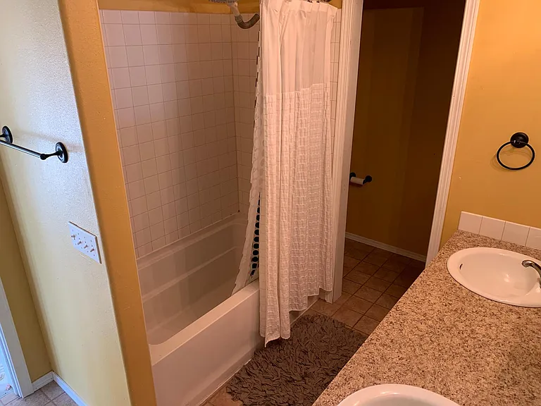 1955 NW Bella Vista Dr — Photo 10
