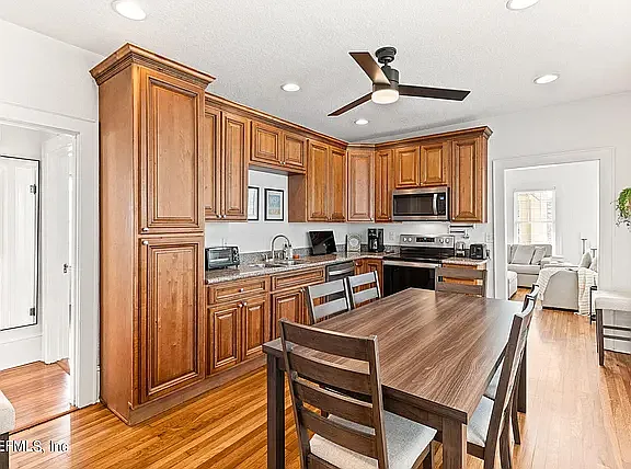 2973 Herschel St — Photo 19