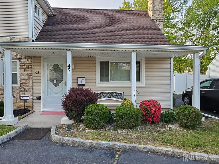 45 W Iselin Pkwy — Photo 3