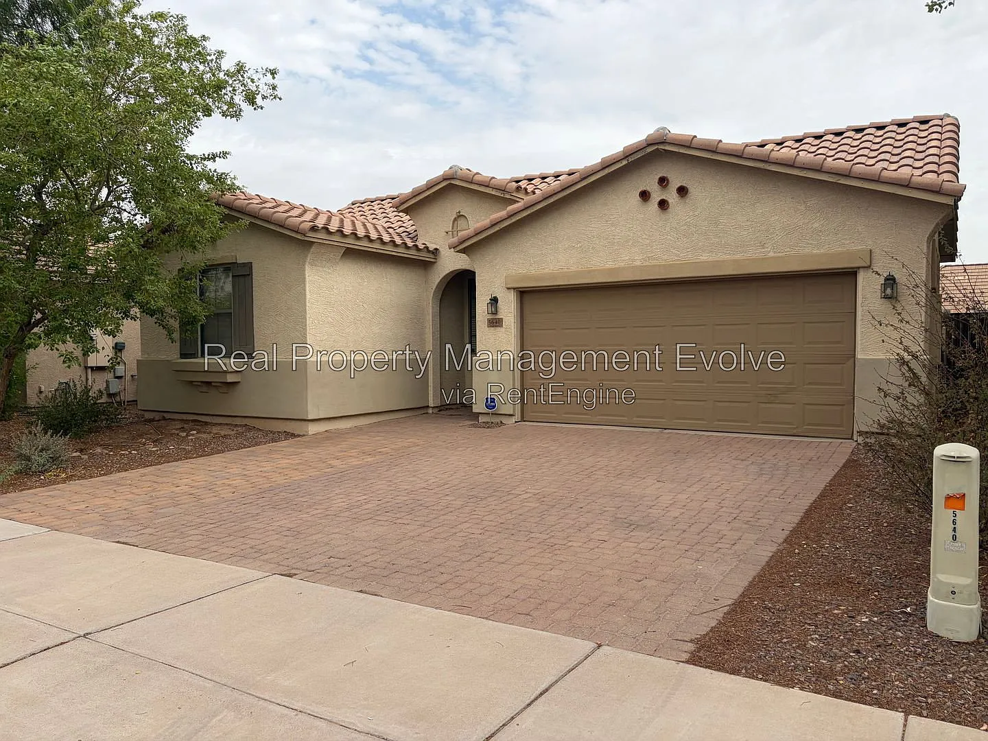 3 bed, 2.0 bath, 1416 sqft, $2,150 — Photo 3