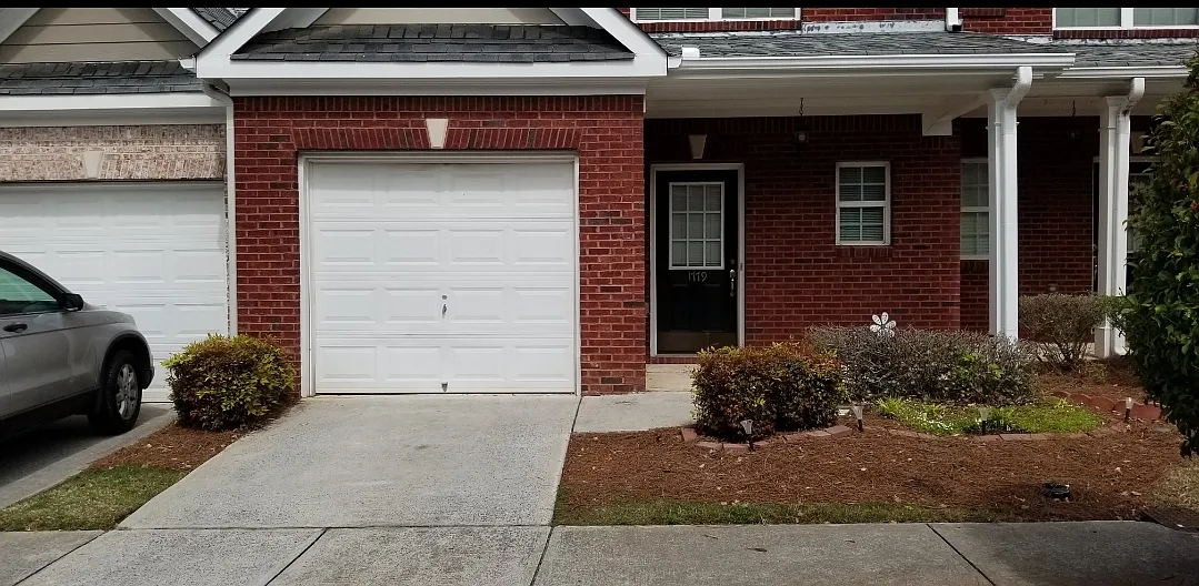 2 bed, 2.5 bath, 1624 sqft, $2,195 — Photo 1