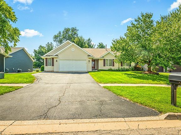 3rd image of 803 Babich Ln