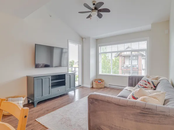 5650 201a St #423, Langley, BC V3A 0B3