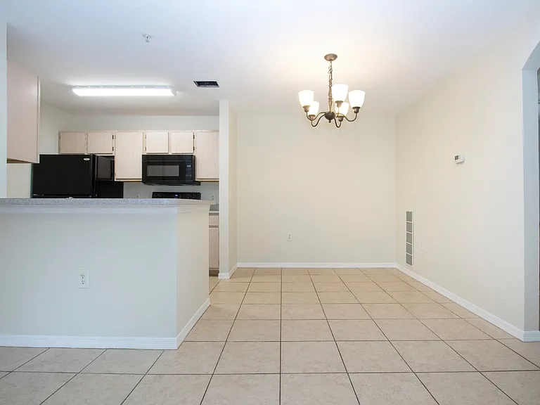 7405 Vista Way #203 — Photo 11