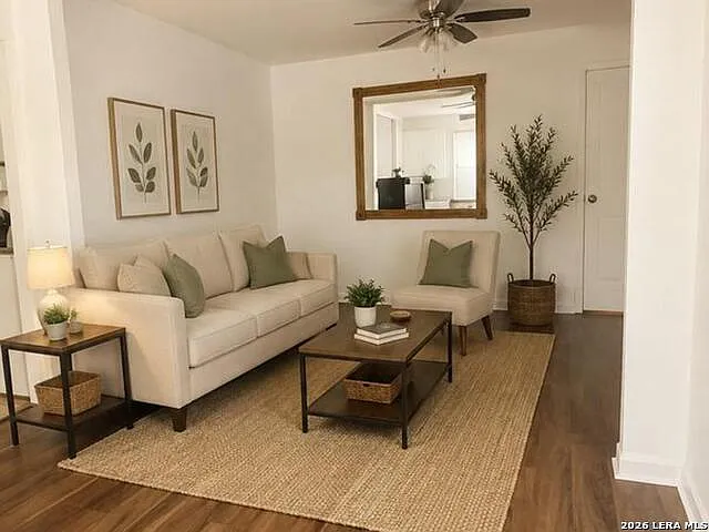 3 bed, 1.0 bath, 1126 sqft, $1,300 — Photo 4