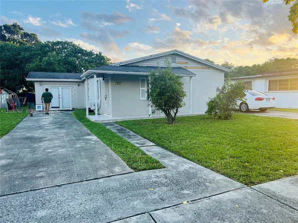 3810 SW 25th St, Hollywood, FL 33023