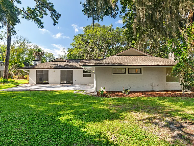 74 Sanchez Dr E — Photo 34