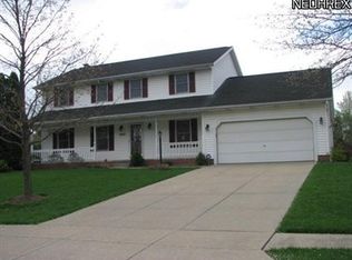2890 Woodbridge Ln, Stow, OH 44224
