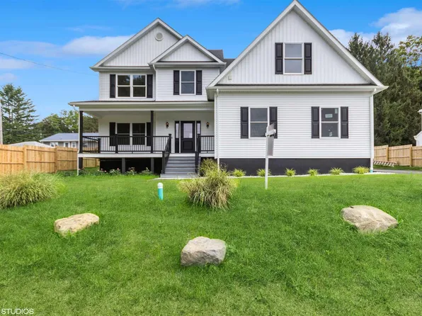 12 HOWLAND Avenue, Beacon, NY 12508