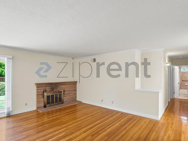 1075 Kildare Ave — Photo 6