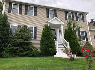 31 Angela Ave, Cranston, RI 02921