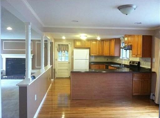 Kitchen -Ample Counter Space