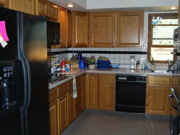 125 5th Ave, Newcastle, WY 82701