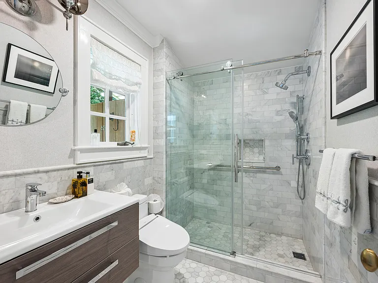 Cedar Ave — Photo 12