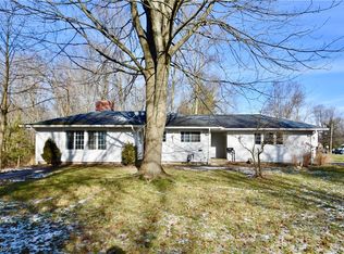 8430 Columbia Rd, Olmsted Falls, OH 44138