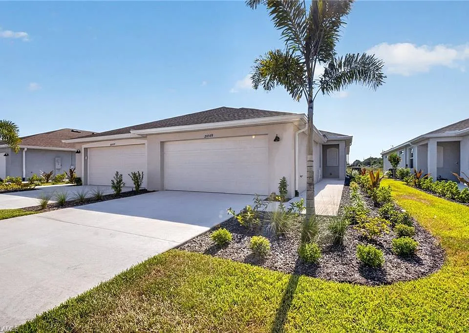 20559 Hazelnut Ct S