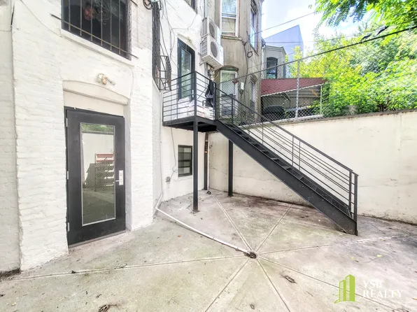 1487 Sterling Place image 5 of 12