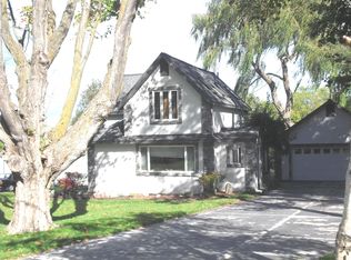 1043 Curtis Ave, Petoskey, MI 49770