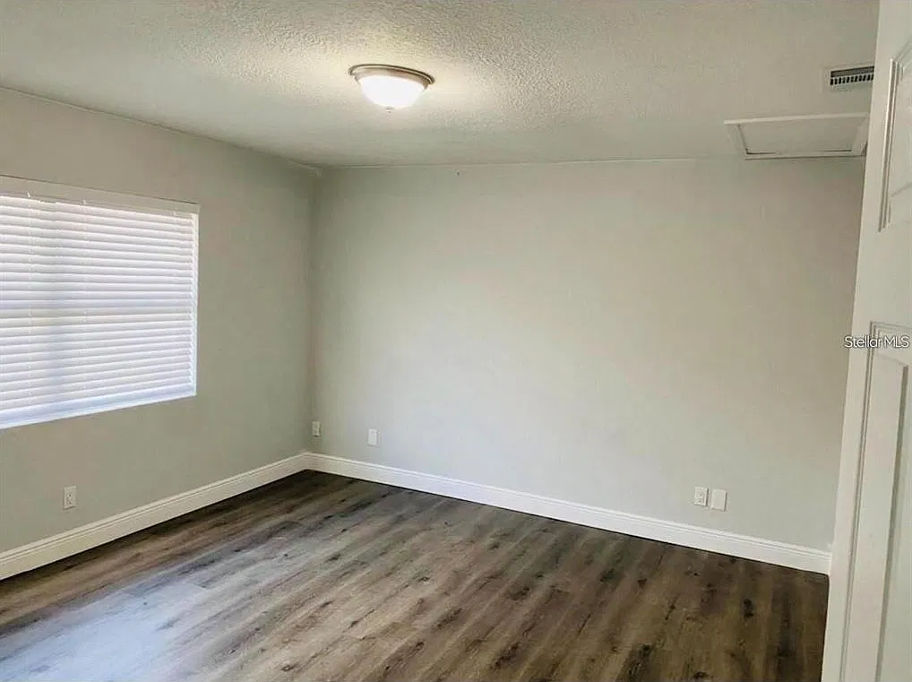 2 bed, 1.0 bath, 895 sqft, $1,349 — Photo 4