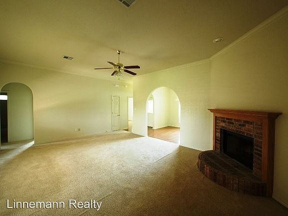 3rd image of 3404 Little John Dr