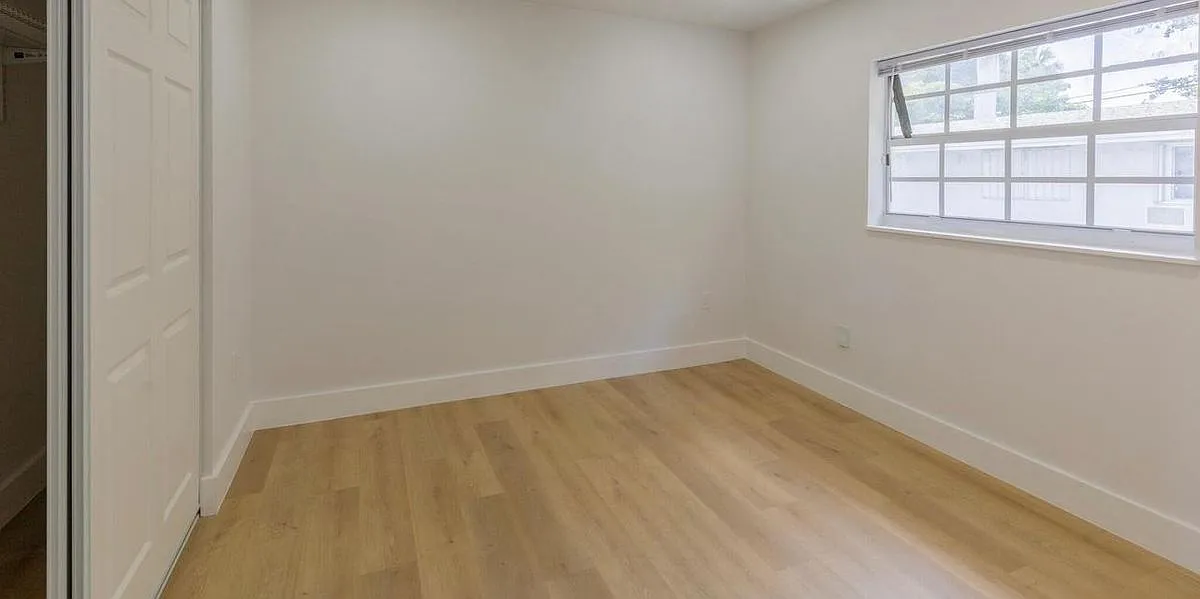 2 bed, 2.0 bath, 872 sqft, $2,000 — Photo 2