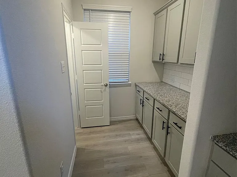 1624 Babb Ln — Photo 5