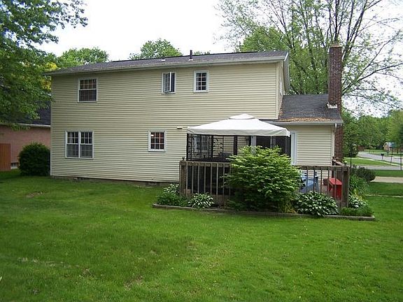 3rd image of 2154 White Oak Dr