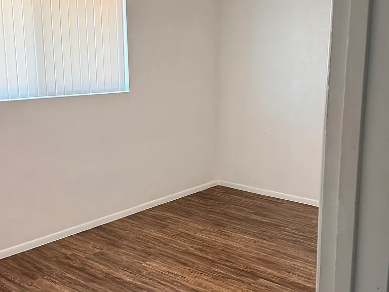 3510 E Blacklidge Dr — Photo 7