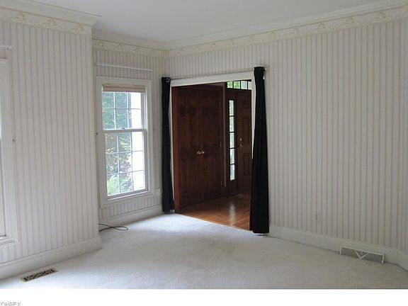 4th image of 673 Highlands Dr