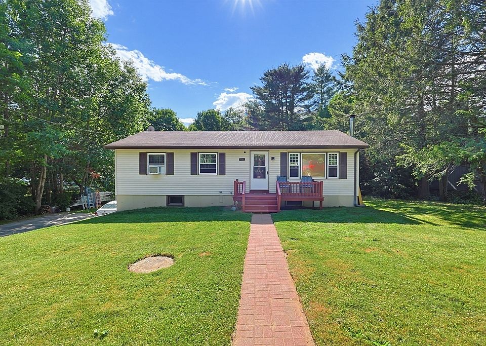 1st image of 6 Woodland Dr