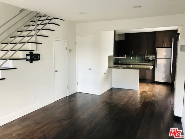 6207 Banner Ave APT 1, Los Angeles, CA 90038