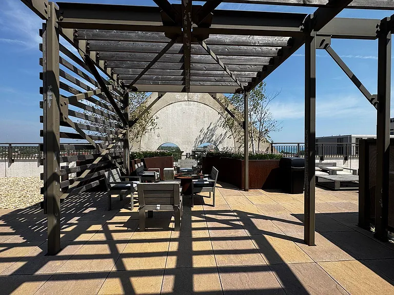 1328 W Morse Ave #3 — Photo 11