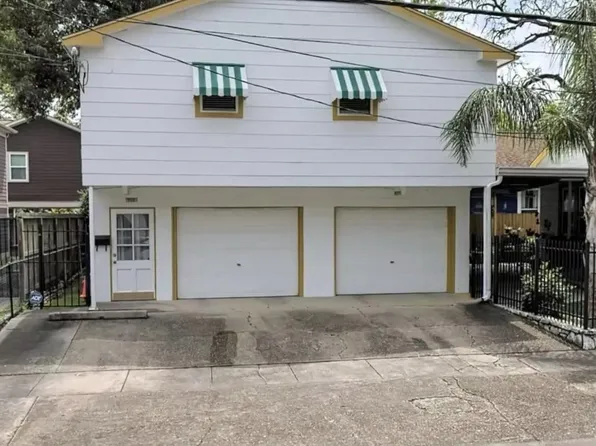 2448 White Oak Dr, Houston, TX 77009