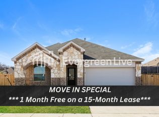 201 Coconut Dr, Azle, TX 76020