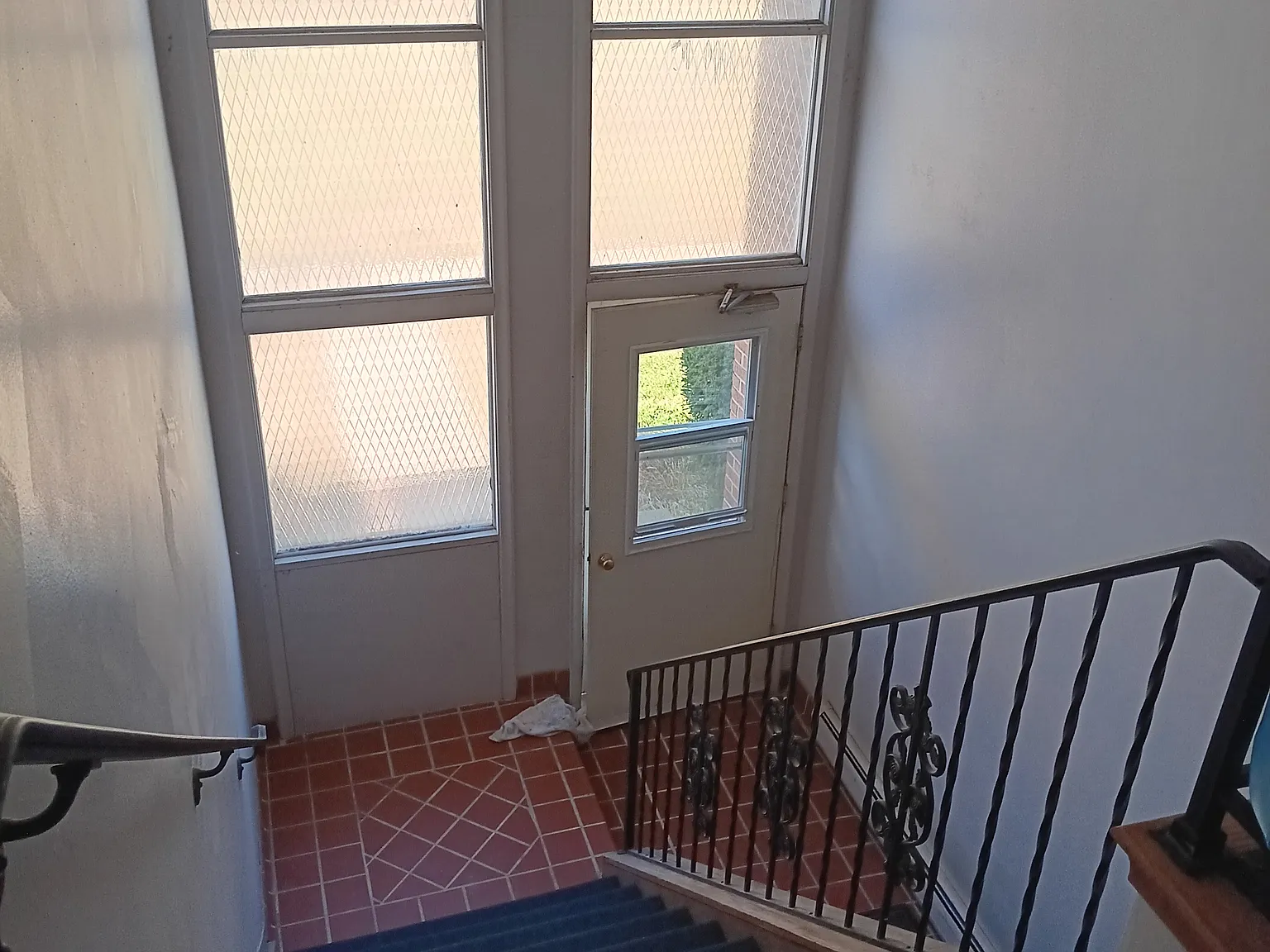 1 bed, 700 sqft, $1,050 — Photo 3