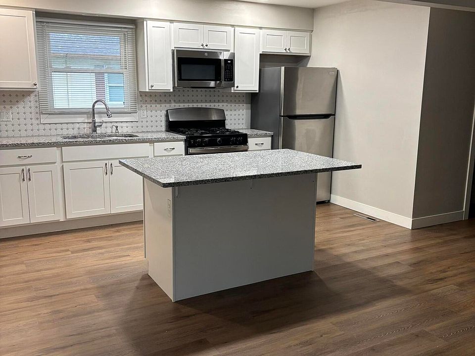 2nd image of 107 W 4th St