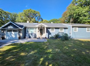 47 40th St, Islip, NY 11751