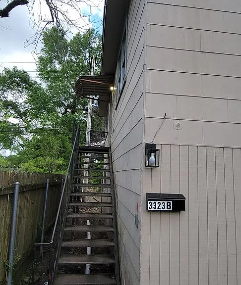 3323 1/2 Darien St #B — Photo 3