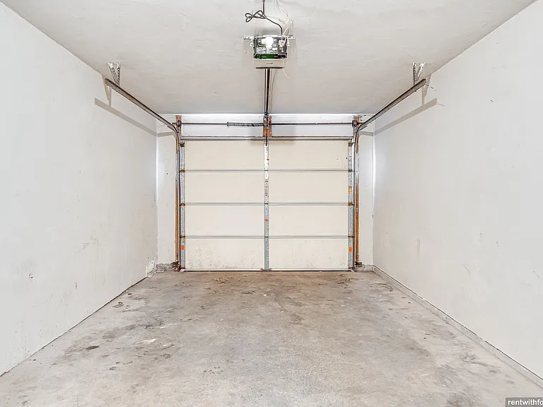 432 N Peters Ave — Photo 38