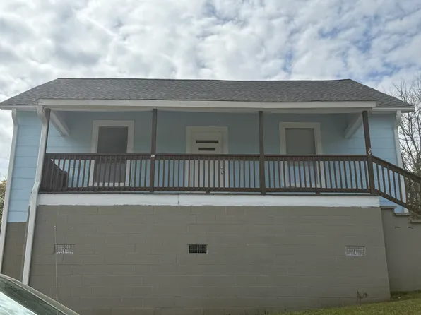 203 Hope Dr, Lockhart, SC 29364