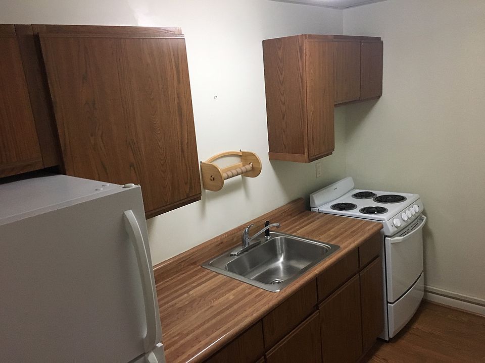 2nd image of 201 N Colfax St APT 3