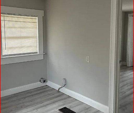 3rd image of 2344 Johnson Ave