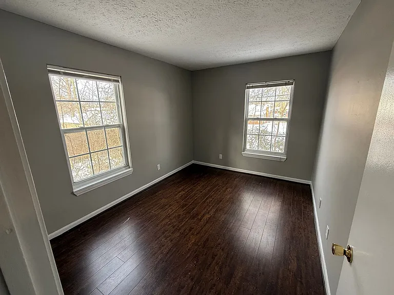 1316 Roosevelt Ave — Photo 7