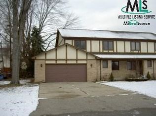58 Regents Blvd, Troy, MI 48084