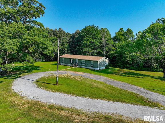 3rd image of 1923 Stonefort Rd