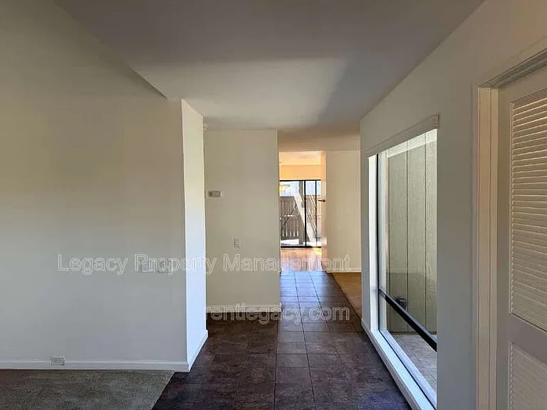 255 Munroe St — Photo 5