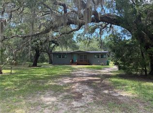8668 N Elmtree Ave, Crystal River, FL 34428