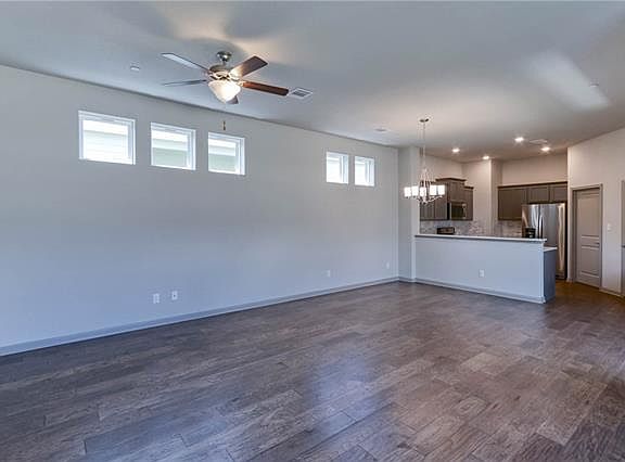 3rd image of 2800 Joe Dimaggio Blvd Unit 33