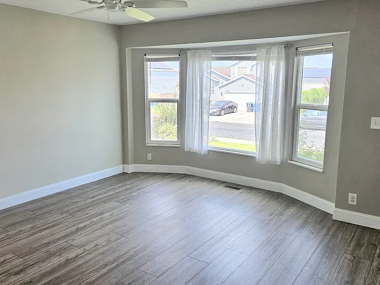 8368 S Rams Horn Dr — Photo 4